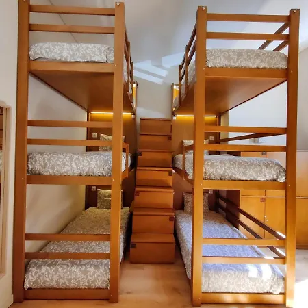 Hostel Sweet Swell